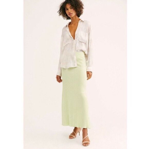 Free People Dresses & Skirts - Free People FP Beach High-Waisted Shine Bright
Maxi Skirt ribbed pull on‎ sz S